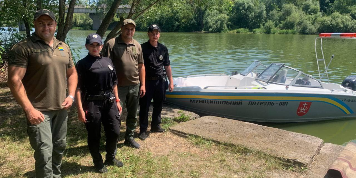 «Муніципальна варта» у Вінниці патрулює на катері Південний Буг