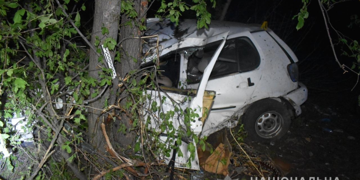 Смертельна ДТП неподалік Супрунівки: водій за кермом Volkswagen в’їхав у дерево