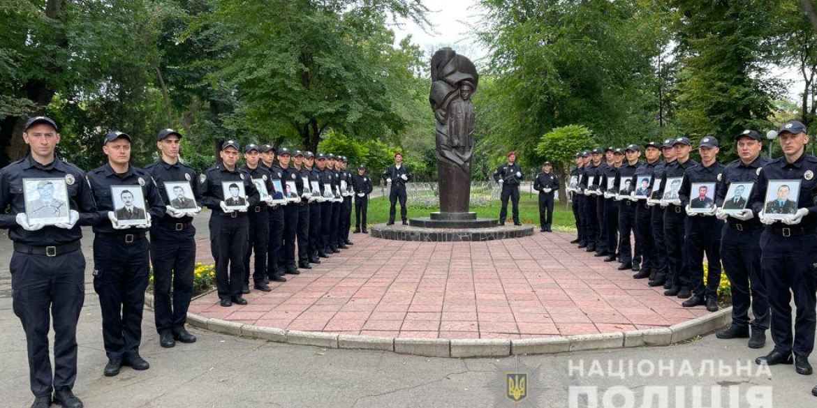 У Вінниці поліцейські вшанували пам’ять полеглих захисників України 