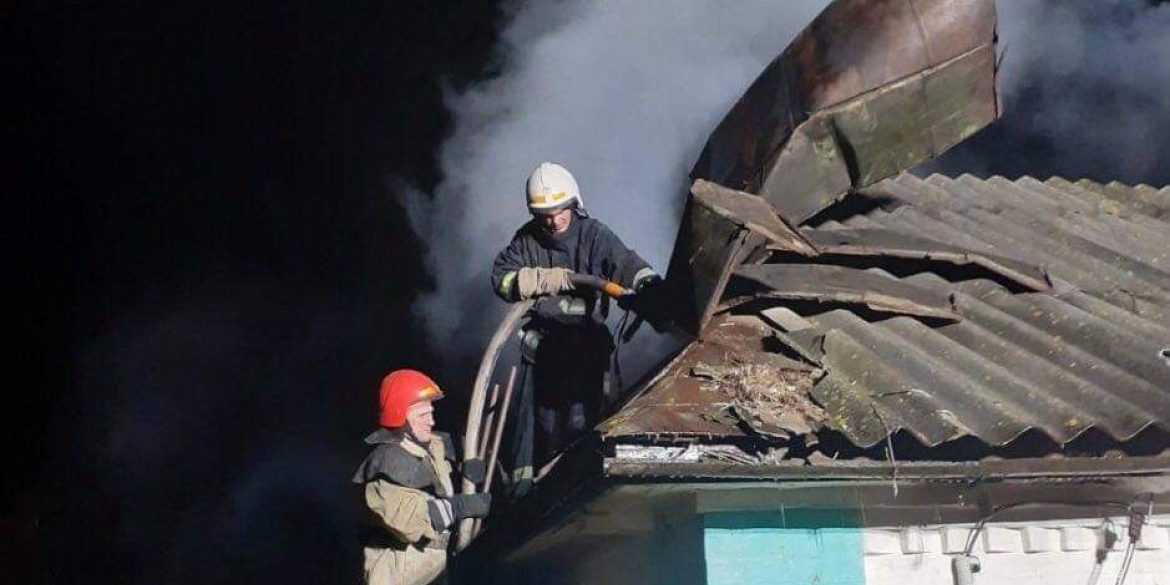 В Нападівці внаслідок пожежі люди залишились без даху над головою