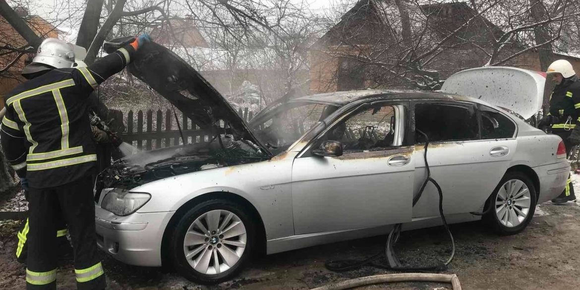 На вулиці С.Наливайка вщент згорів BMW