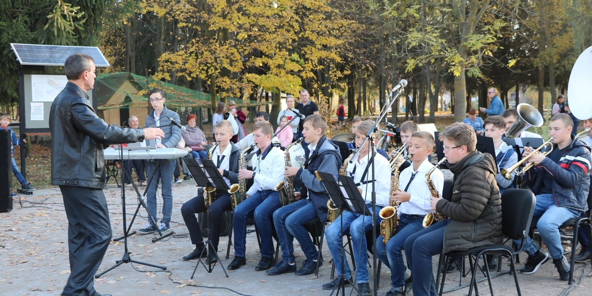 Хмільницька школа мистецтв запрошує на концерт