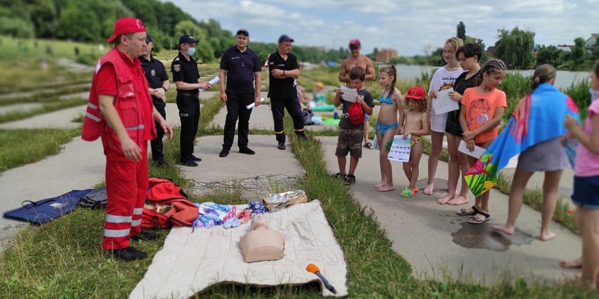 Юним вінничанам нагадали правила безпечного відпочинку біля водойм