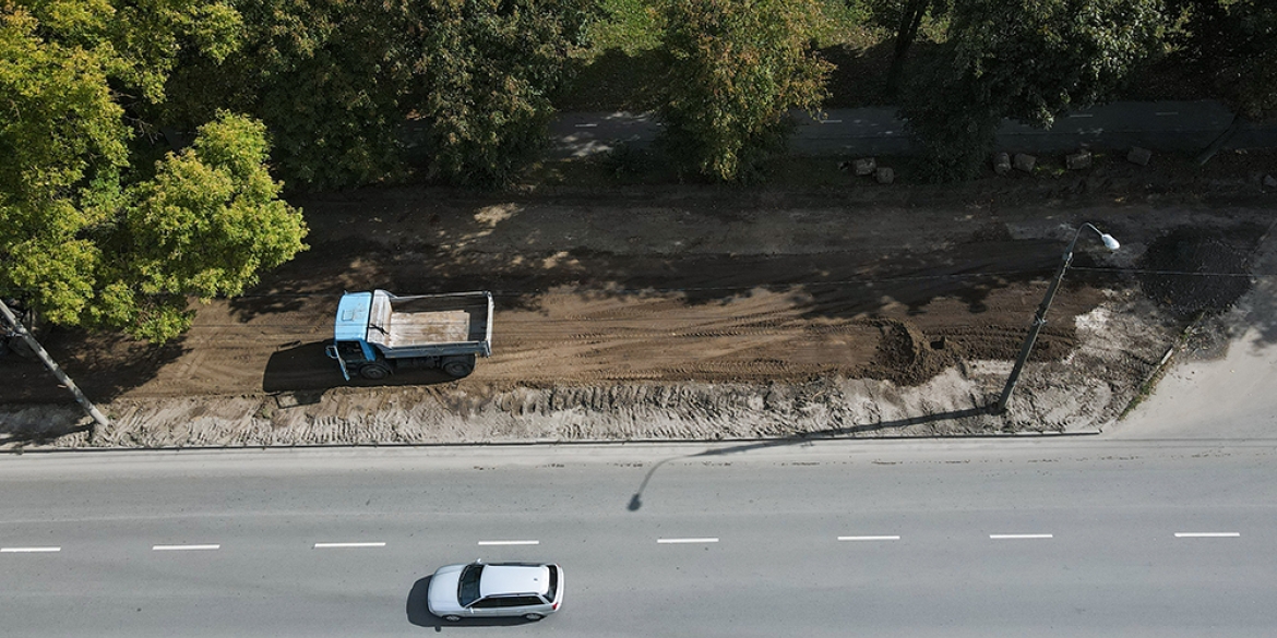 У Вінниці на вулиці Київській будують парковку на 36 місць