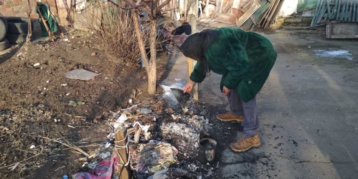 У Вінниці жінка отримала протокол за паління речей та листя