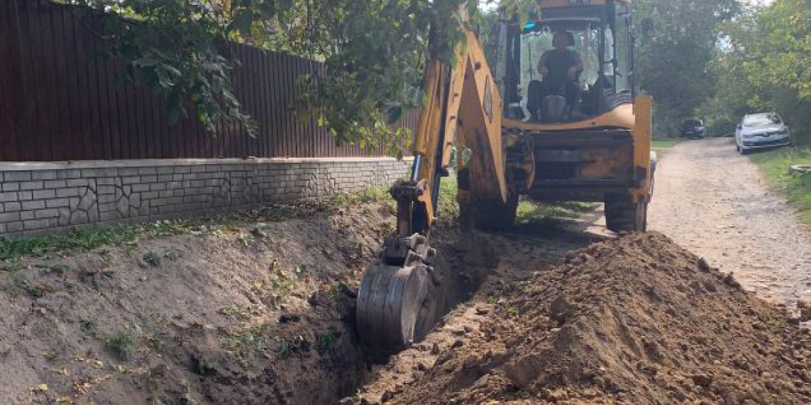 У Стадниці будують водопровідну мережу 