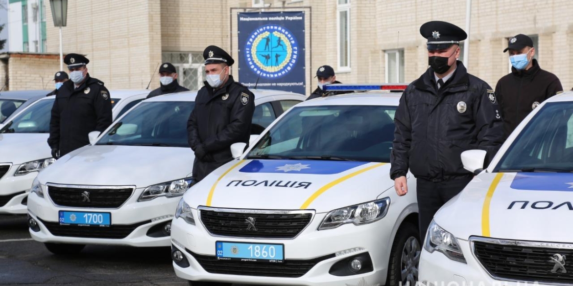 Автопарк вінницької поліції поповнився десятком нових авто