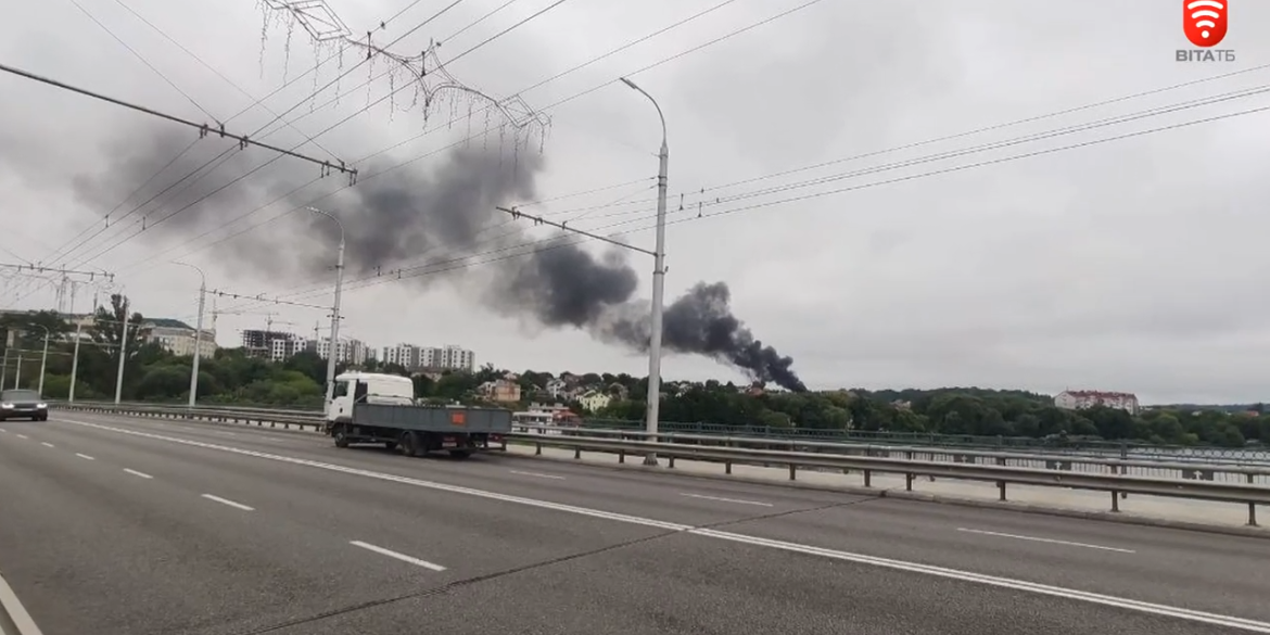 Дим над Вінницею - це пожежа у приватному будинку прильотів не було