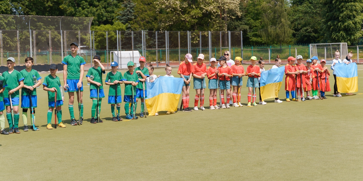 До Дня захисту дітей у Вінниці стартував чемпіонат з хокею на траві