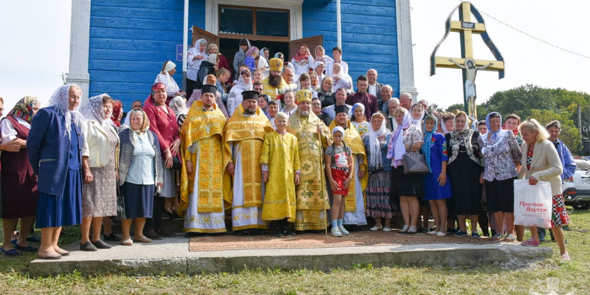 На Вінниччині митрополит Симеон відслужив літургію  в 135-річному храмі