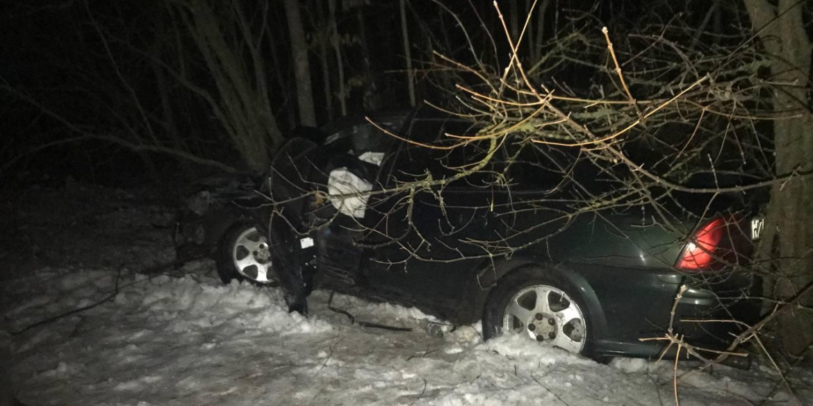 В Жмеринському районі водій Alfa Romeo протаранив Opel та втік з місця ДТП. Є постраждалі