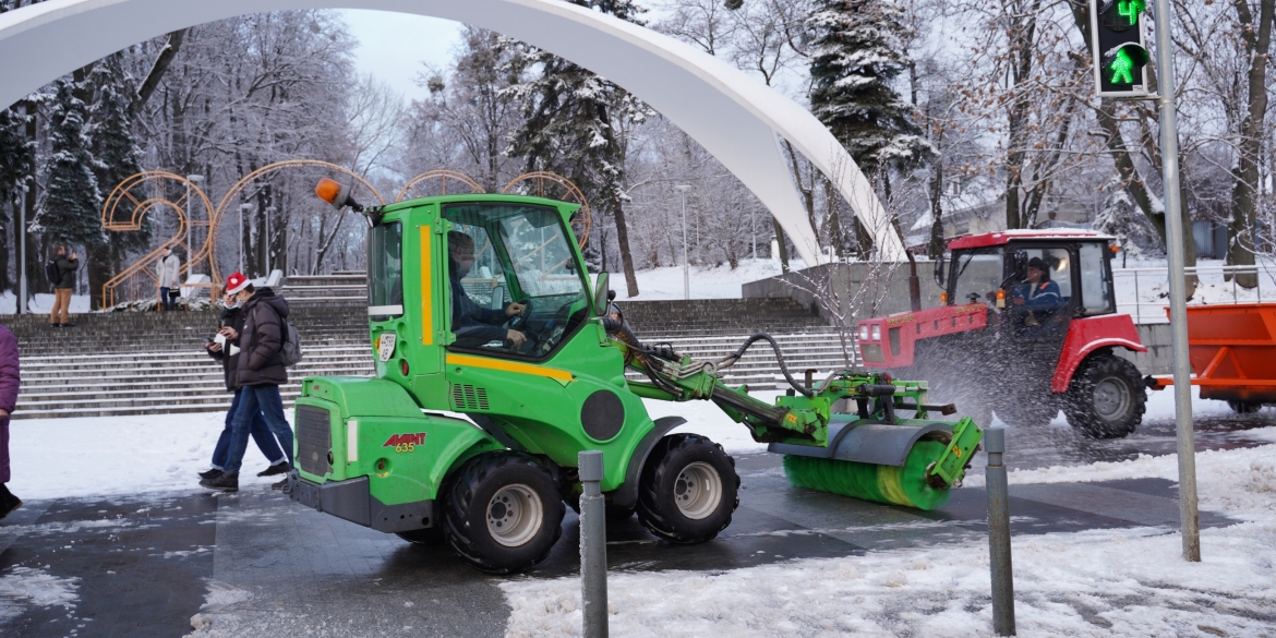 Комунальники Вінниці готові прибирати місто від снігу та наслідків негоди