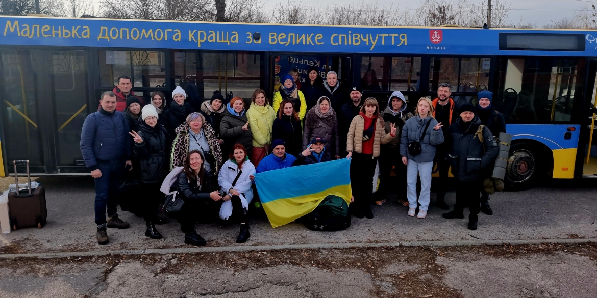 Люди там - незламні: вінничани повернулися з чергової поїздки до Балаклії