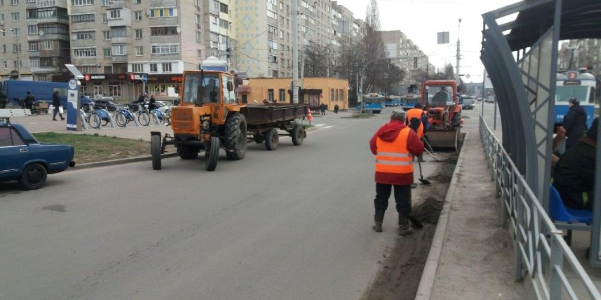 Дорожні служби наводять лад у Вінниці та приєднаних територіях