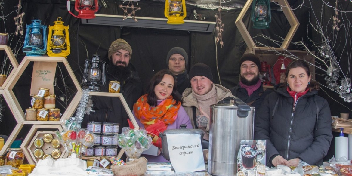 На Різдвяному ярмарку можна купити смаколики, приготовані вінницькими ветеранами