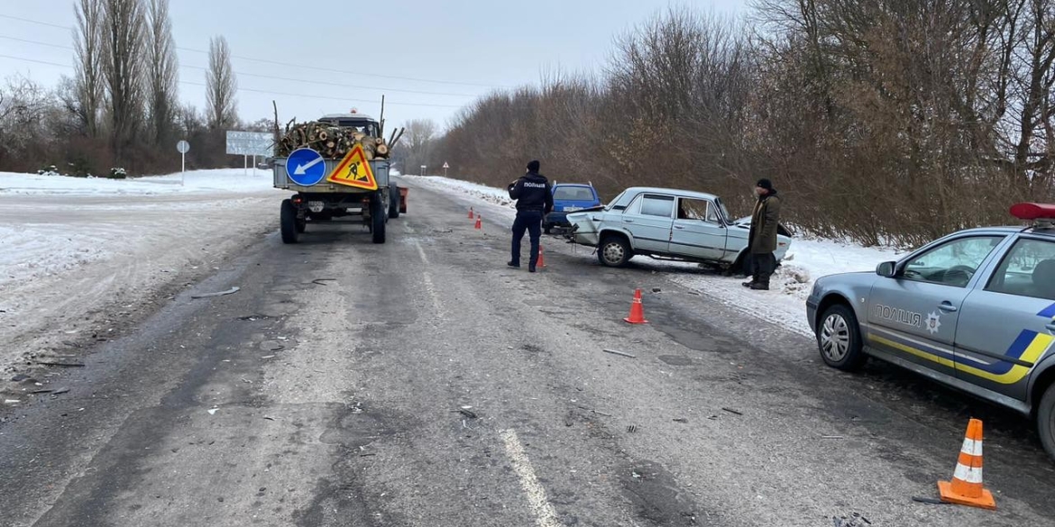 На трасі Бердичів - Хмільник - Літин у ДТП потрапили одразу три водії