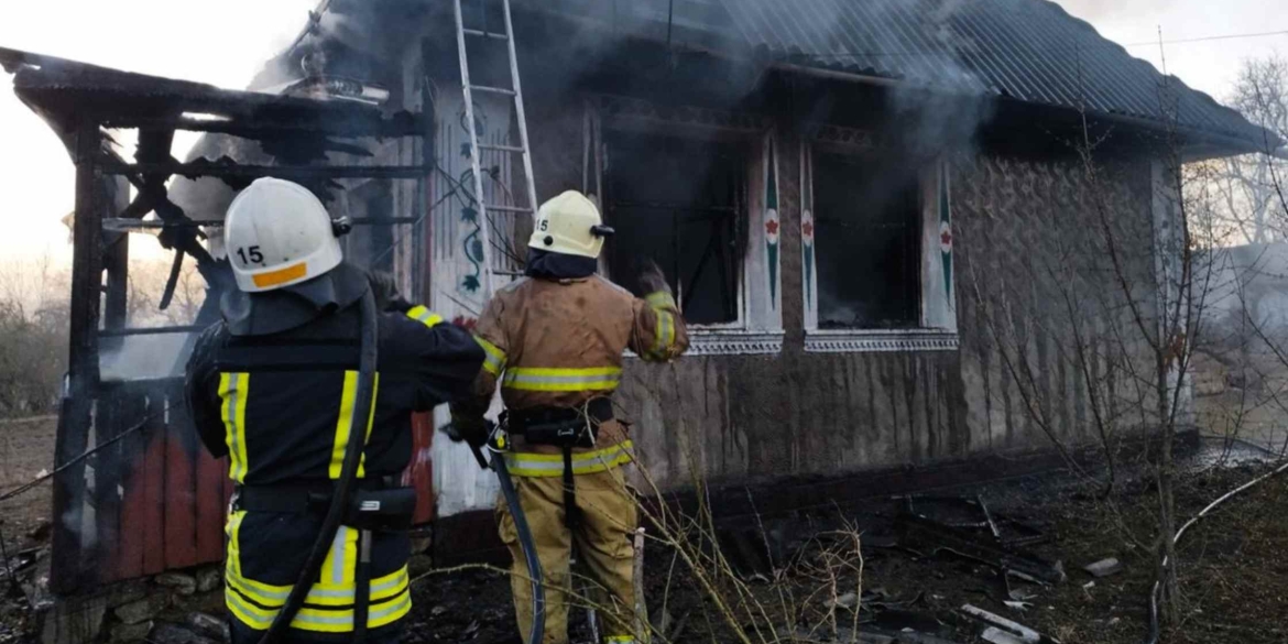 На Вінниччині горіли приватні домоволодіння та господарчі будівлі