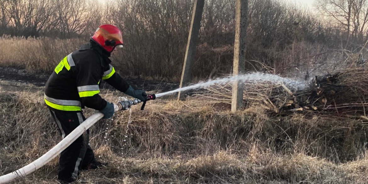 На Вінниччині горять екосистеми – вогонь обпалив понад 6,5 гектарів ґрунту