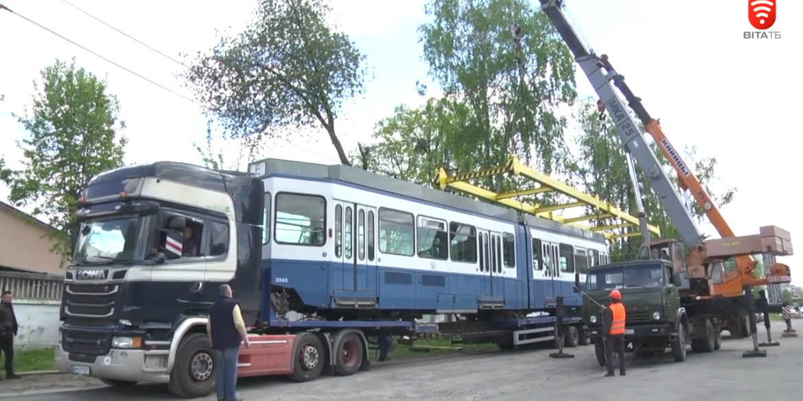 Підсилення муніципального автопарку 16 трамваїв з Цюріха вже у Вінниці