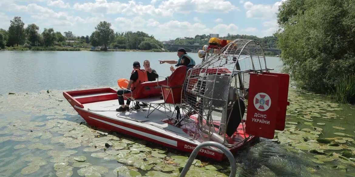 Підступна вода. Що відпрацьовували вінницькі водолази під час показових навчань