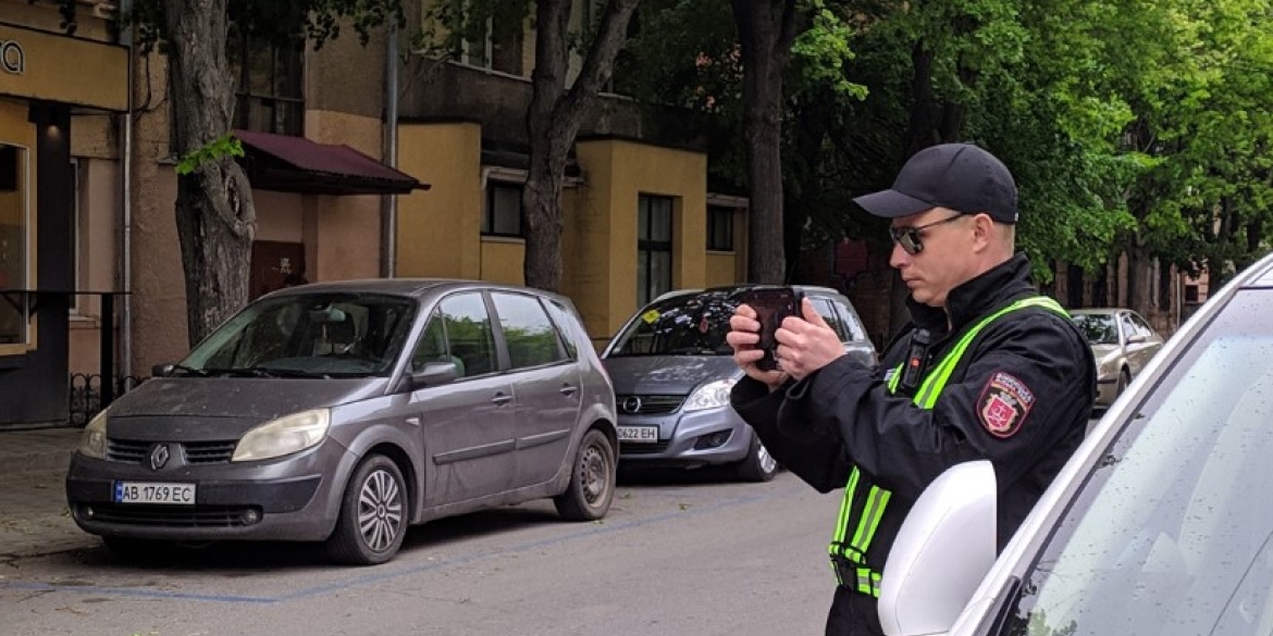 У Вінниці порушників правил паркування оштрафували на понад три млн грн