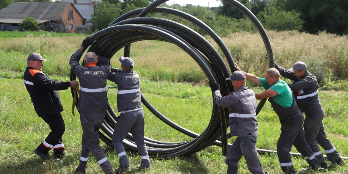 Проклали новий газопровід замість аварійного у Гайсинському районі