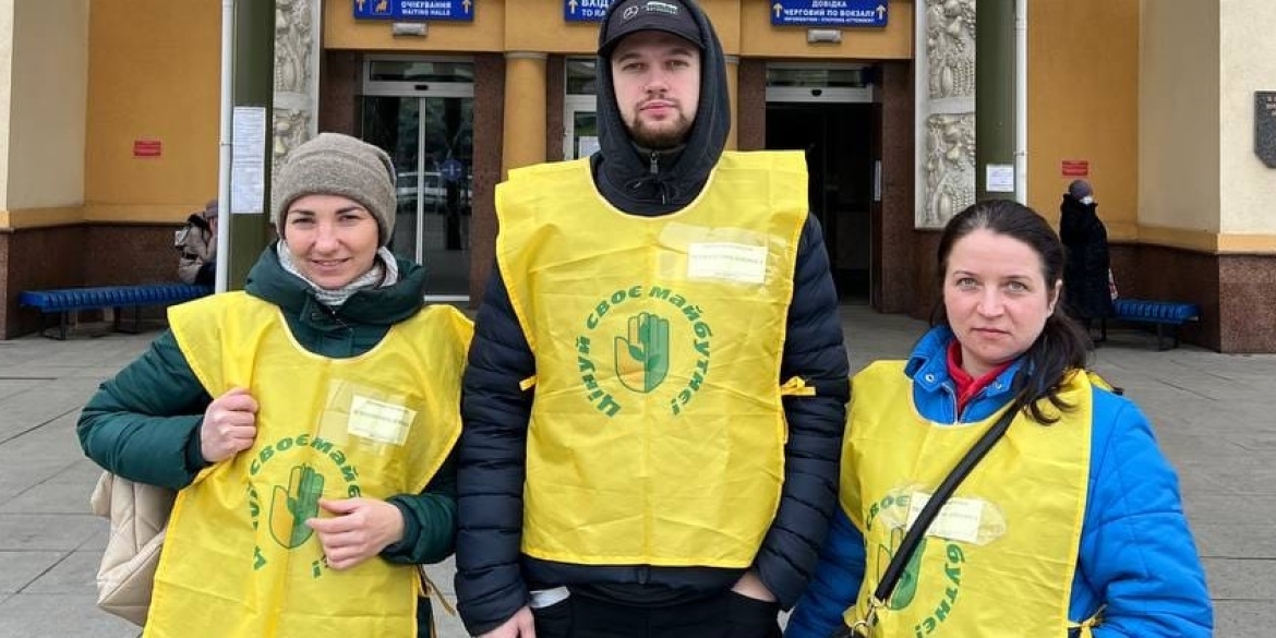 На залізничному вокзалі у Вінниці людям надають допомогу психологи