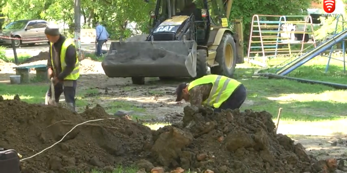 На Порика замінюють мережу водовідведення