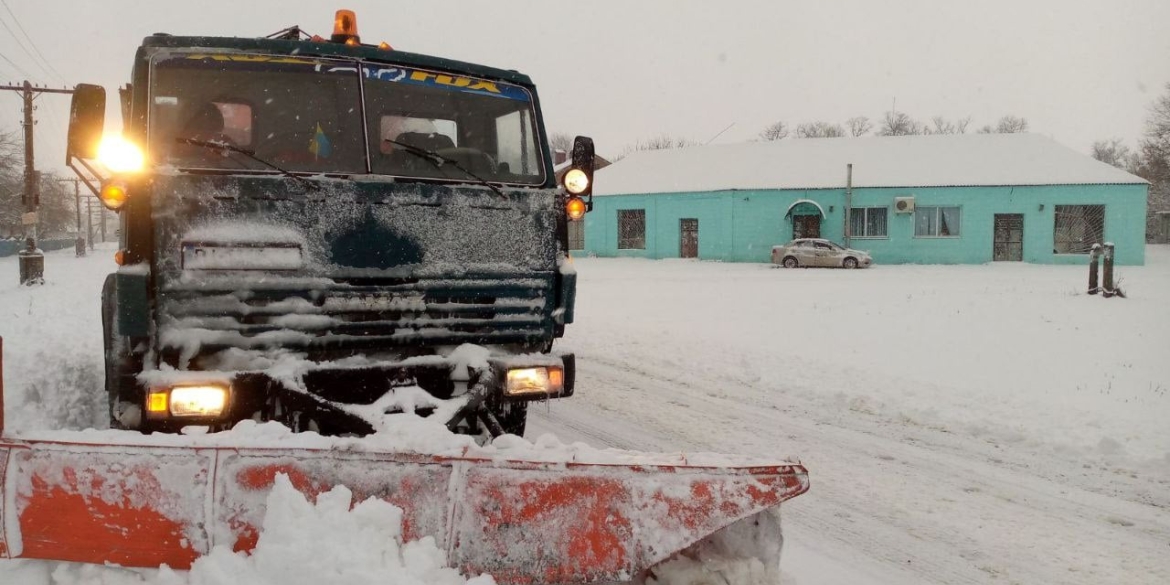 В Оратові влада просить вибачення у мешканців за нечищені дороги