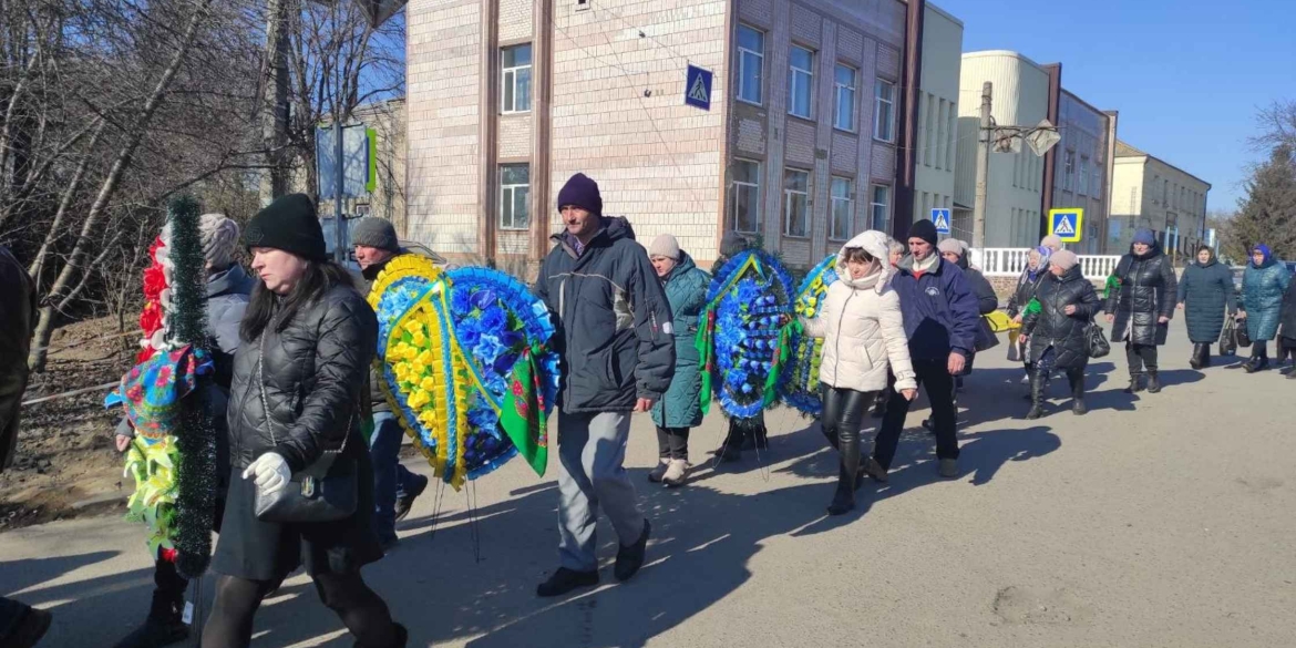 Теплик прощався з загиблим на фронті земляком, Героєм-гранатометником