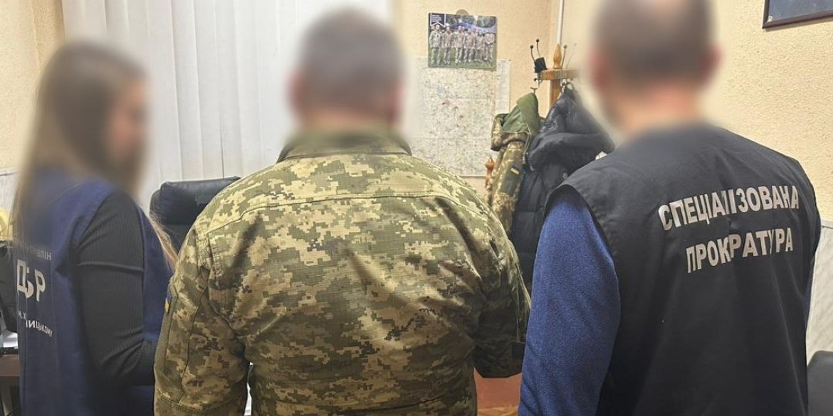 У частині на Вінниччині "зникли" бронежилети та шоломи на понад 4,2 млн грн