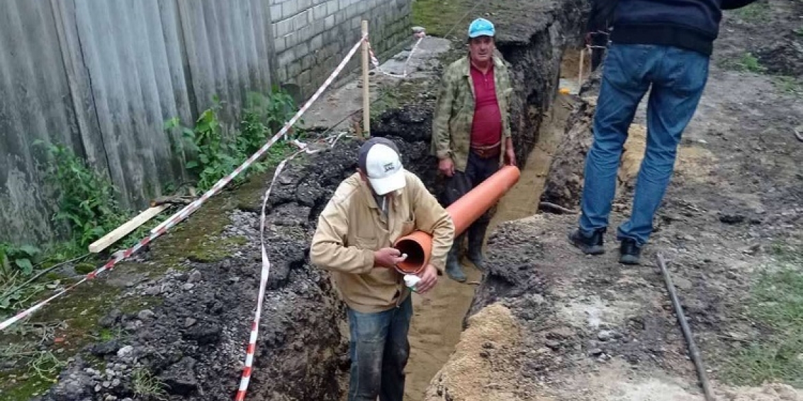 У Калинівці міняють системи водопостачання та водовідведення до житлових будинків