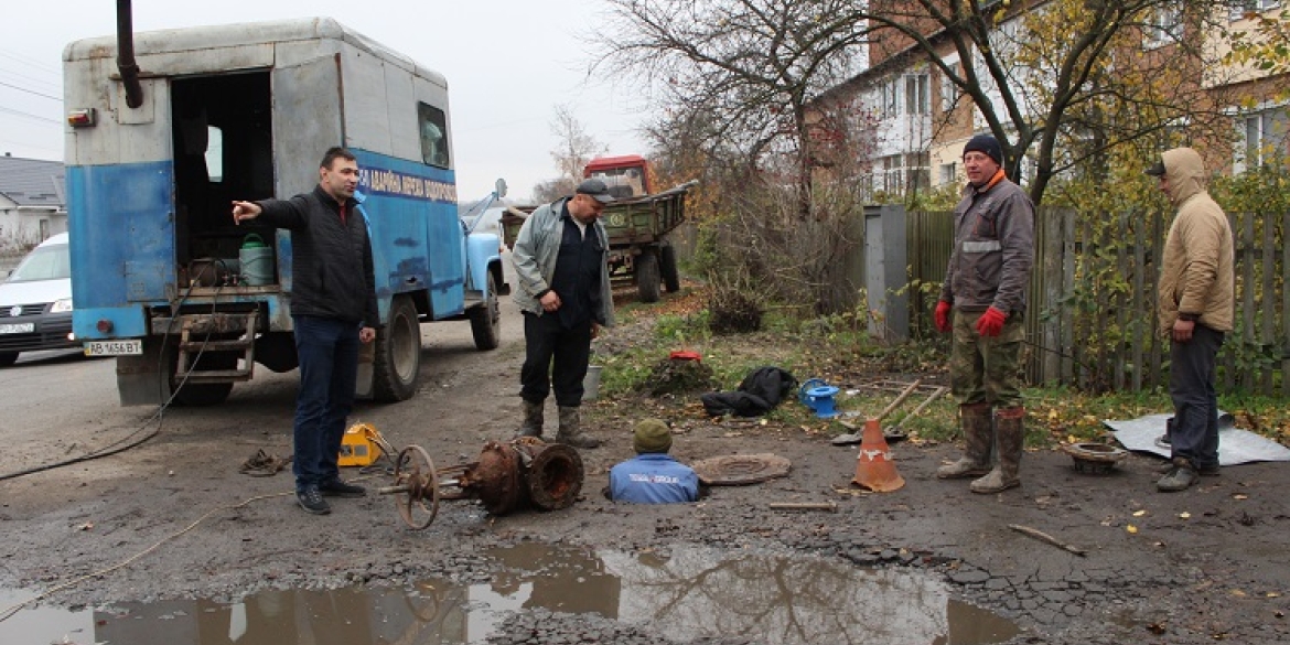 У калинівці завершуються роботи із заміни водогону