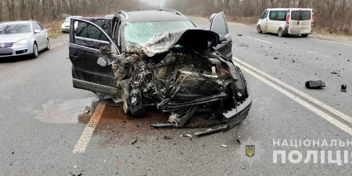 У Хмільницькому районі в ДТП розбився 56-річний водій Infiniti