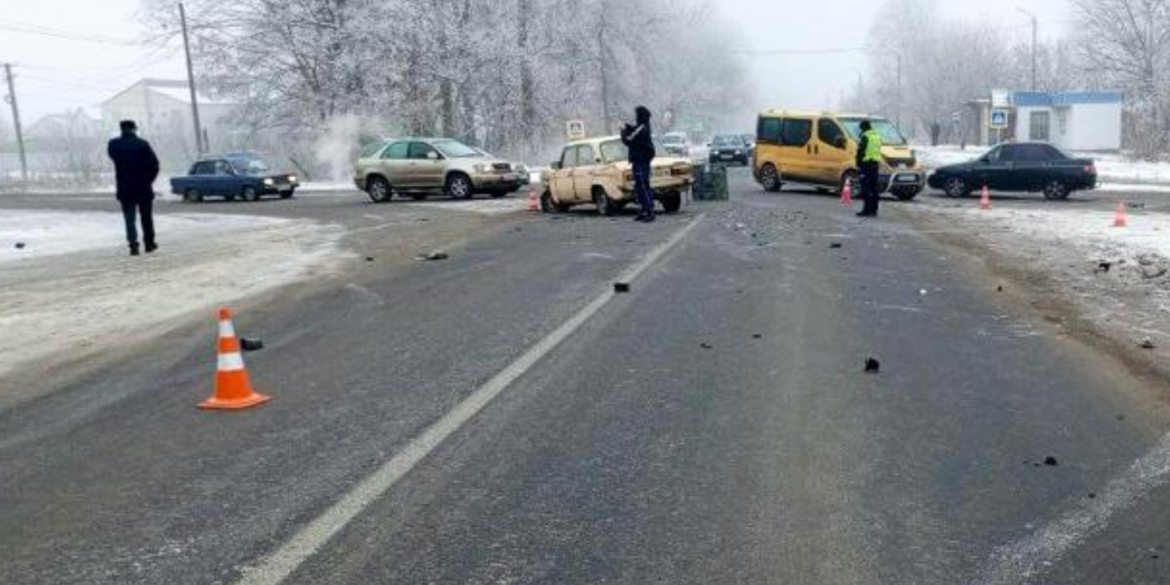 У Козятині водій ВАЗ не поступився дорогою водійці Fiat і потрапив у лікарню