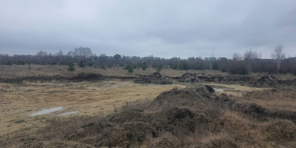 У Сальницькому окрузі невідомі видобували пісок без відповідного дозволуУ Сальницькому окрузі невідомі видобували пісок без відповідного дозволу