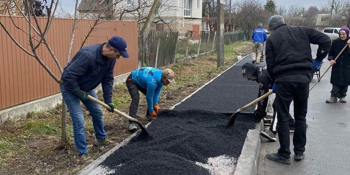 У Сальнику побудували ще 550 метрів нового тротуару