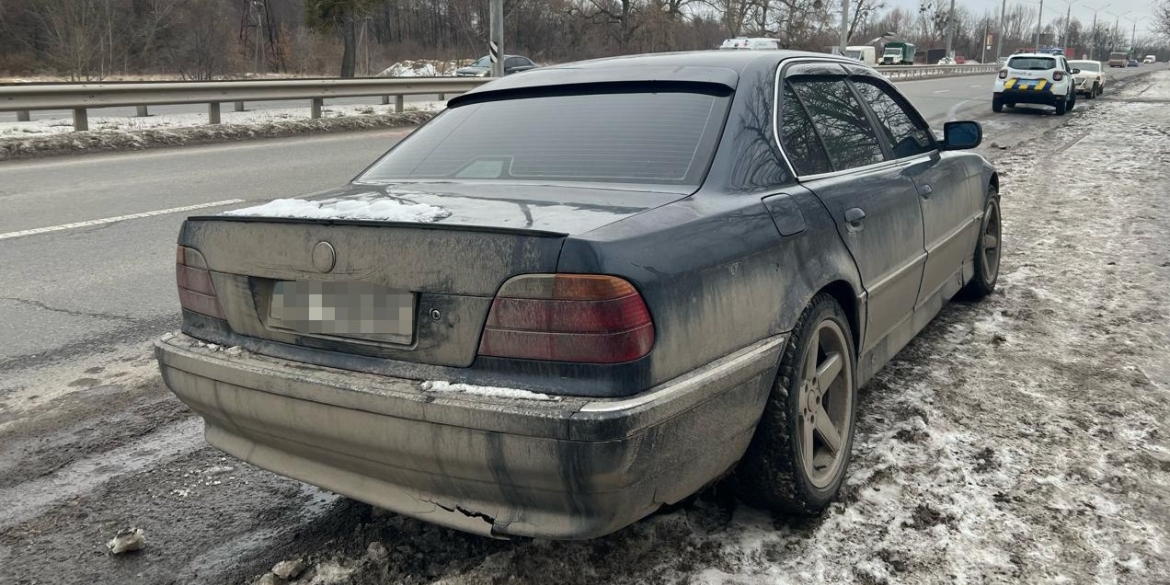 У Стрижавці зупинили автомобіль, який сім років перебував у розшуку