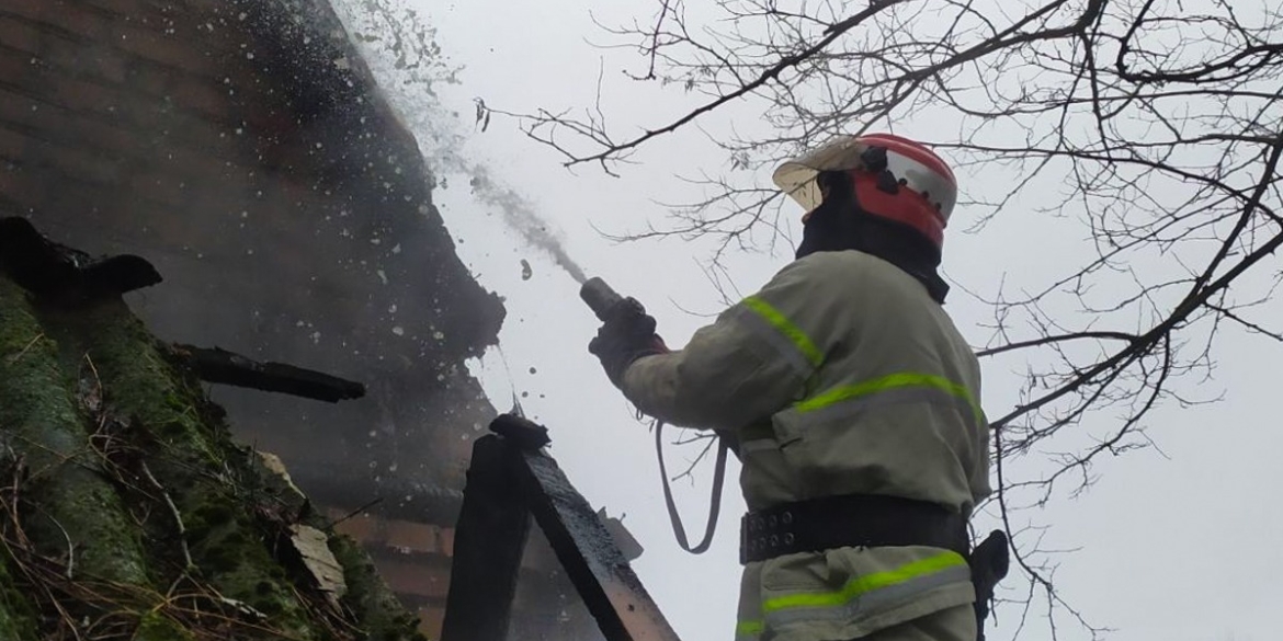 У Тульчинському районі горіла п'ятиповерхівка, а в Гнівані палали автомобільні шини