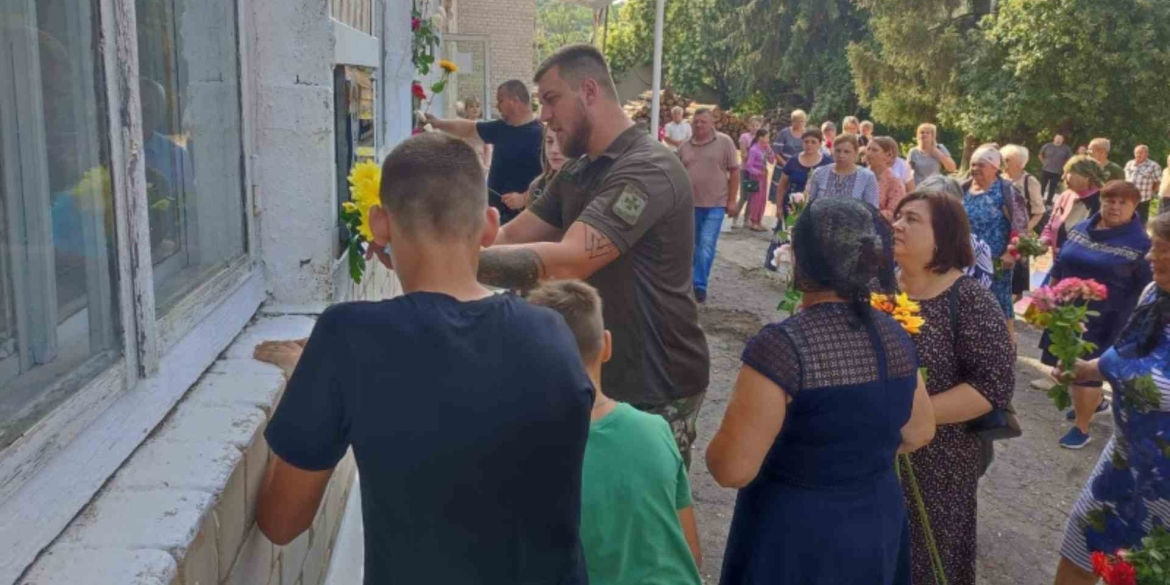 У Тульчинському районі відкрили меморіальну дошку на честь Дмитра Кушніра