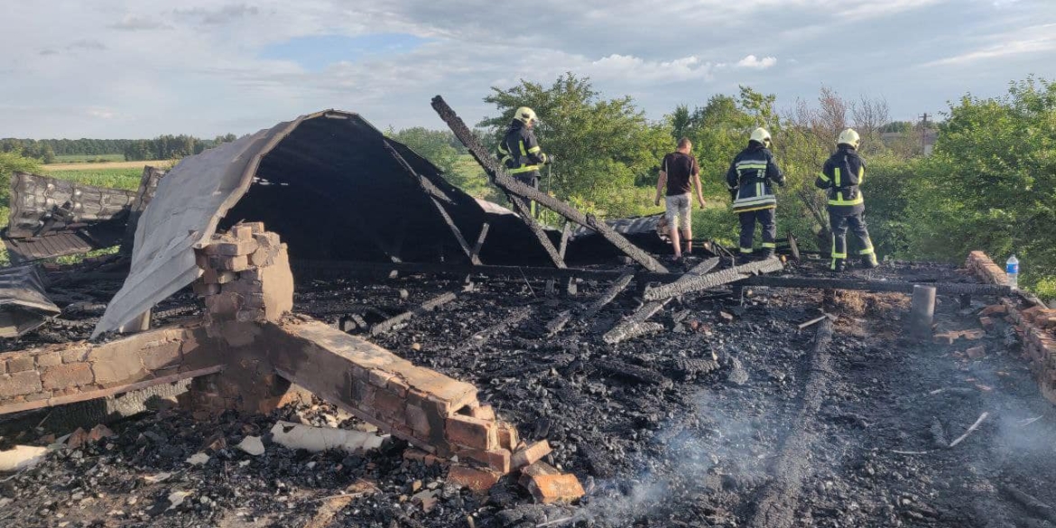 У Турбівській громаді через дитячі ігри з вогнем вщент вигорів будинок