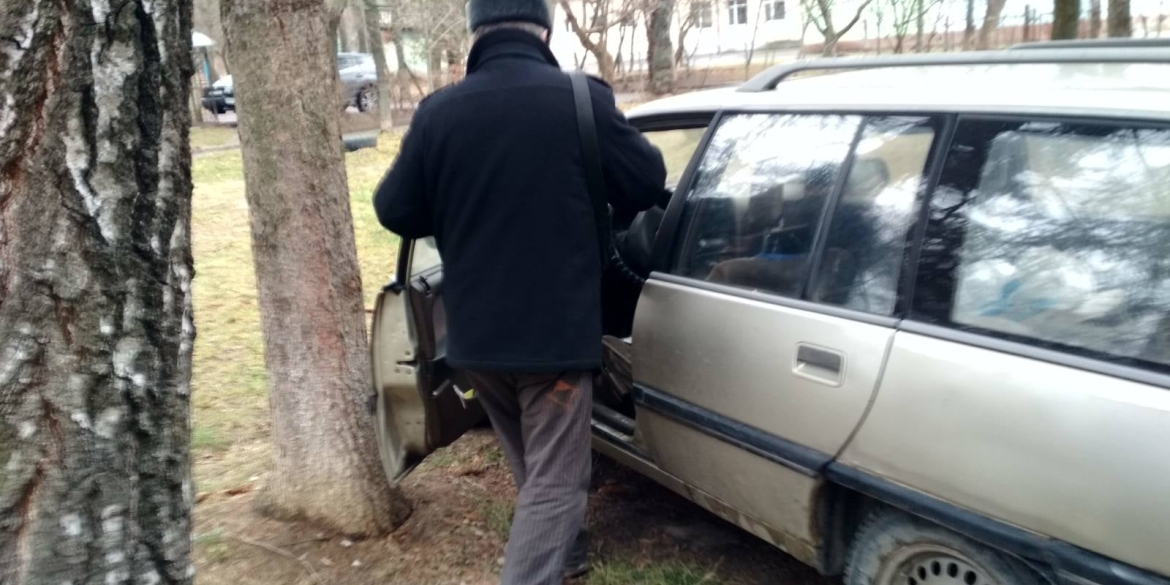 У Вінниці чоловік незаконно облаштував паркомісце