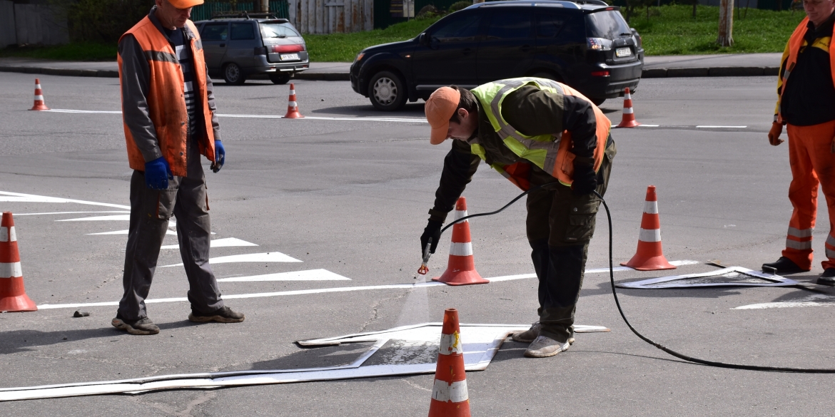 У Вінниці розпочали роботи із відновлення дорожньої розмітки