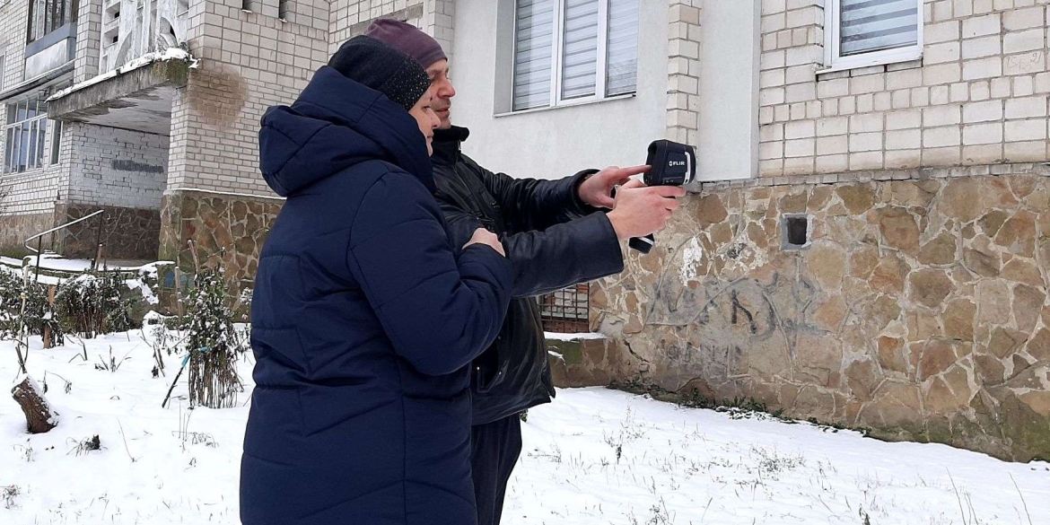 У Вінниці визначають тепловтрати в будинках за допомогою тепловізора