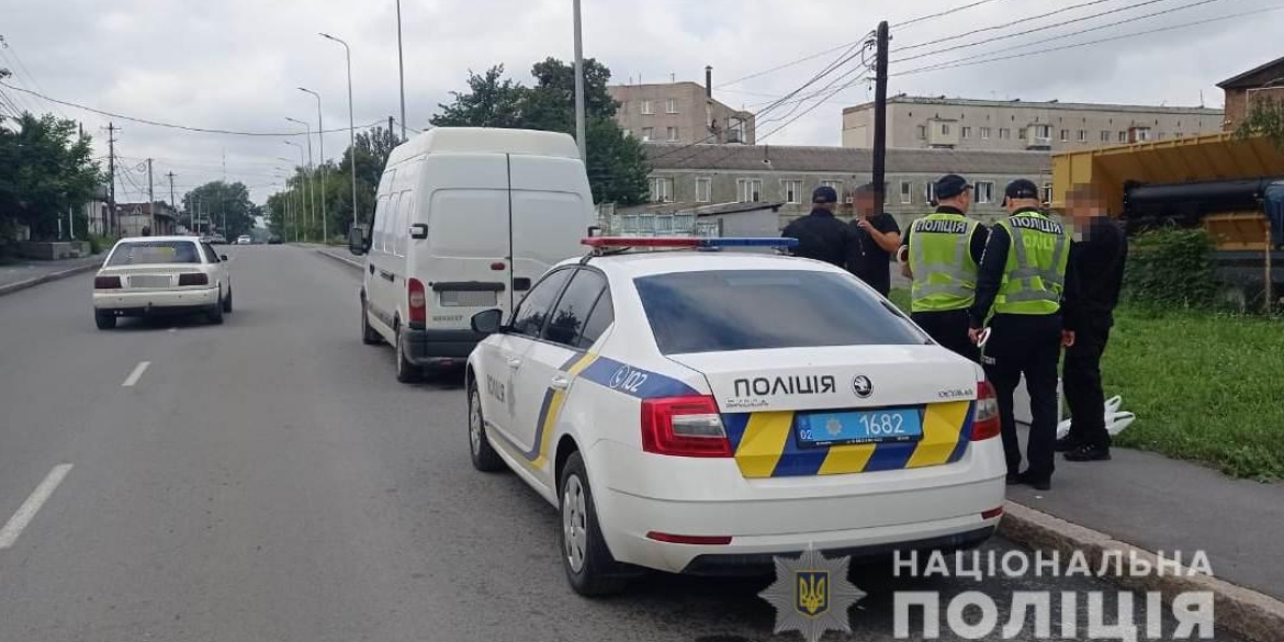 У Вінниці водій перевозив понад пів тонни фальсифікованого алкоголю 