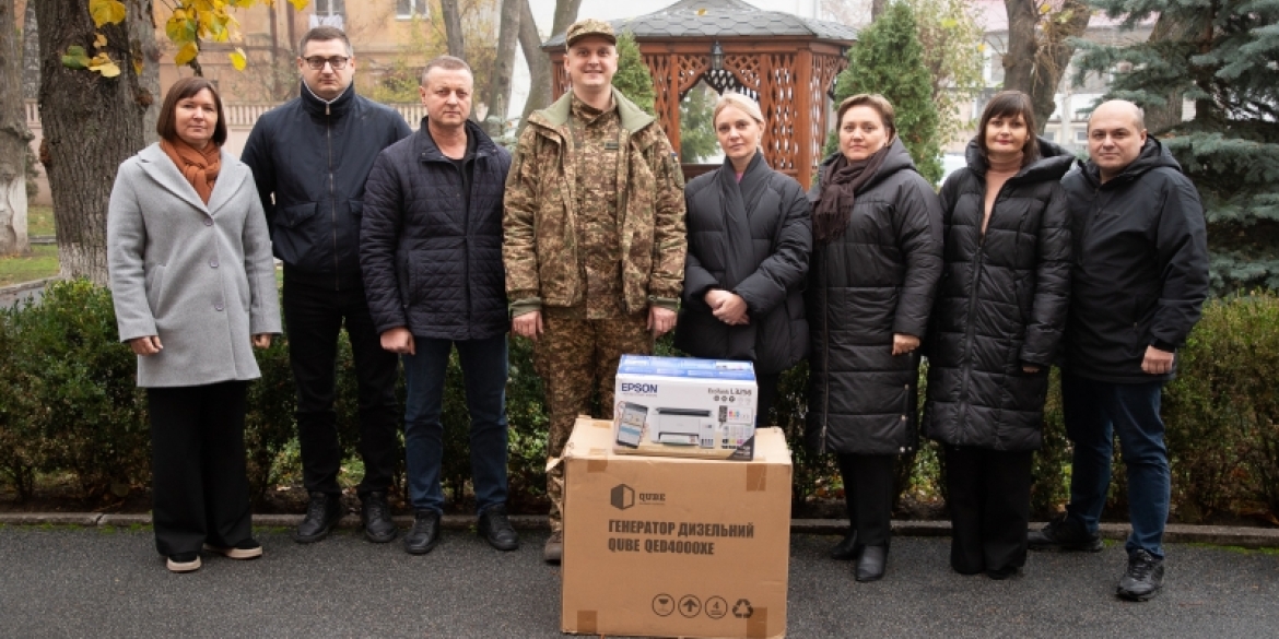 У Вінниці нацгвардійцям передали генератор і оргтехніку