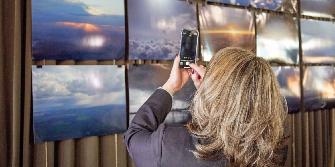 У Вінниці відкрили фотовиставку «Попри все, над нами світить сонце»