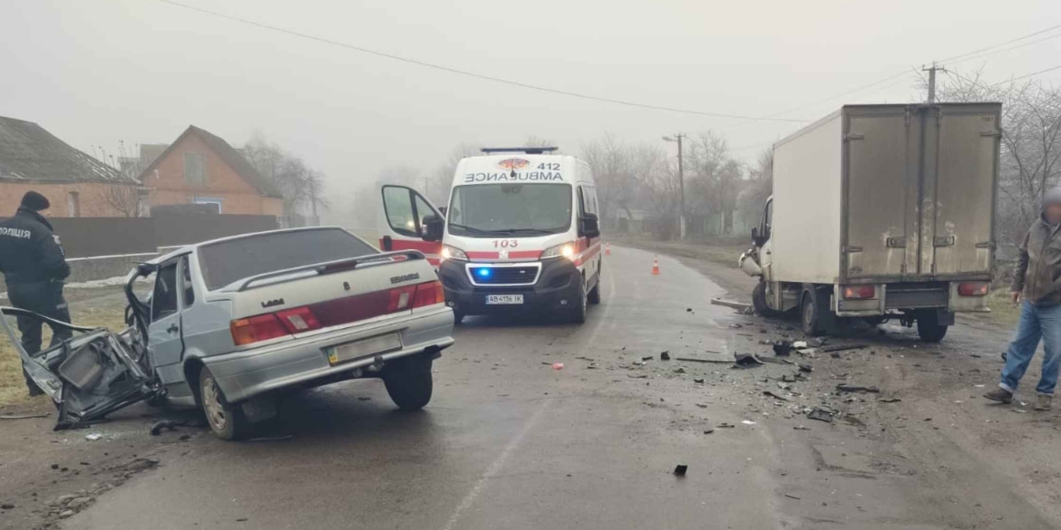 У Вінницькому районі зіткнулись Volkswagen та ВАЗ - постраждали три людини