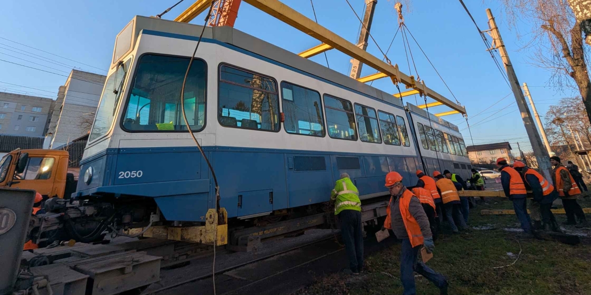 У Вінницю з Цюриху приїхали ще два вагони «Tram 2000»