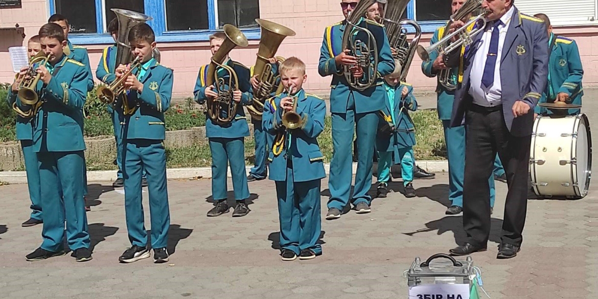 У Жмеринській громаді дитячий оркестр організував концерти на підтримку ЗСУ